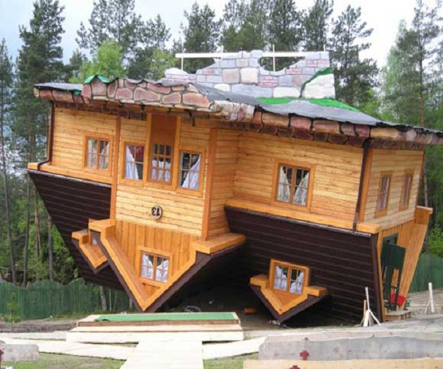 Casa prefabbricata in legno capovolta polacca