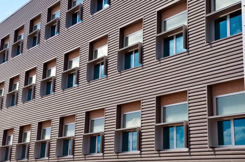 Esempio di installazione di muro solare con aperture