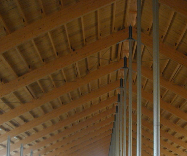 Dettaglio tetto stalla prefabbricata legno