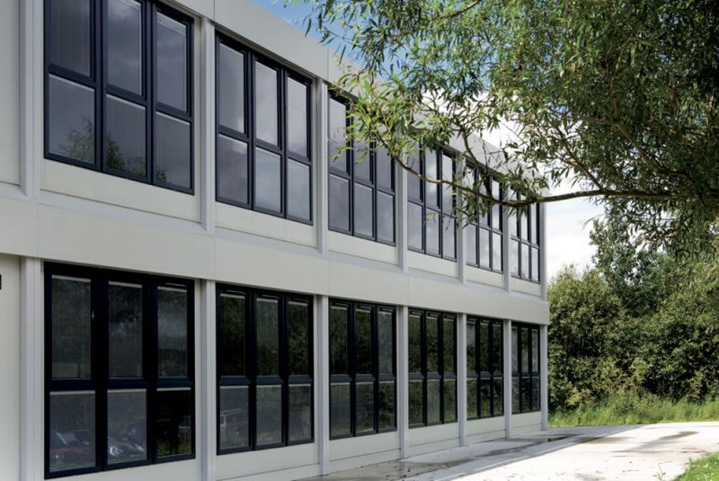 Esterno di una struttura prefabbricata in cemento Esterno di una struttura prefabbricata in cemento