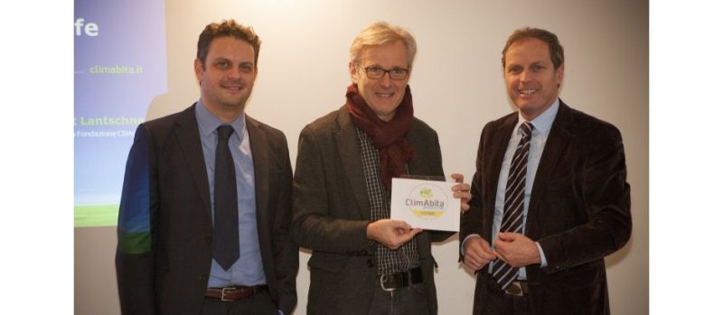Consegna prima certificazione Ecolife alla Rubner Haus
