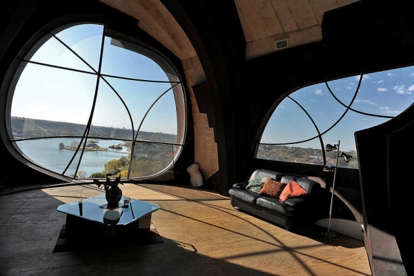 interno The Steel House