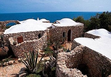 Un antico dammuso ristrutturato &egrave; diventato un bellissimo Hotel con vista mare