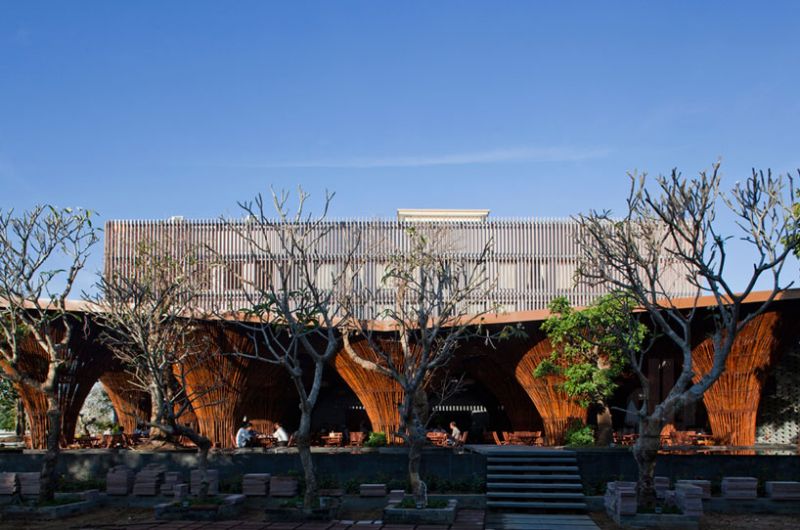 Kontum Indochine caf&eacute;, visione frontale