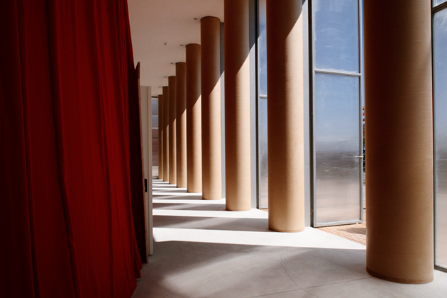 Ingresso del Temporary Concert Hall 