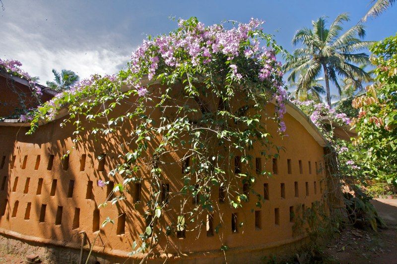 Ravis House parete forata