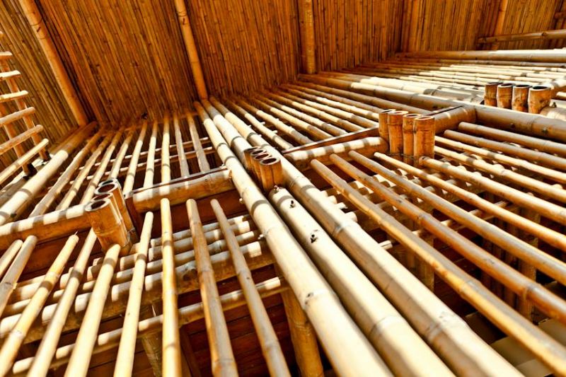 Il bamb&ugrave; &egrave; tra le materie prime usate per la costruzione del centro giovanile Kouk Kleang