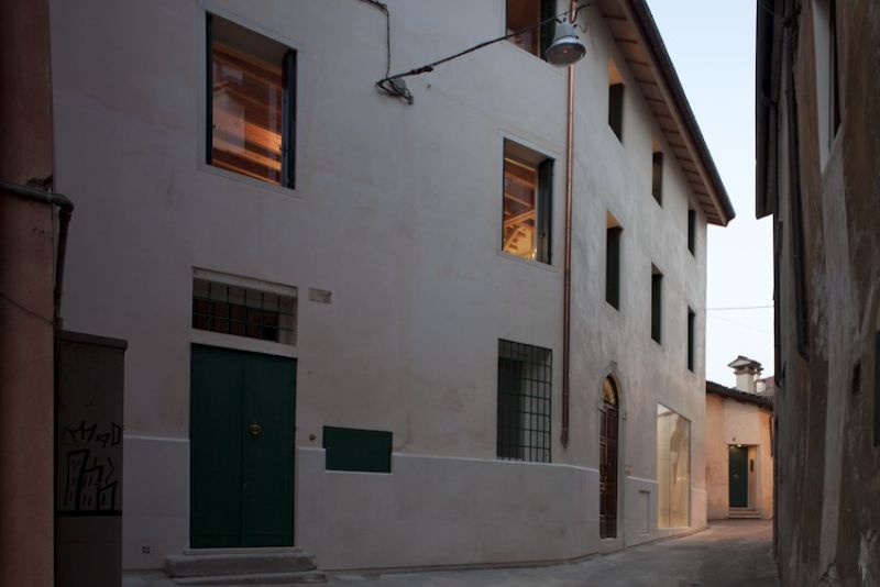 L'esterno di Casa Ceschi ha conservato l'aspetto originario