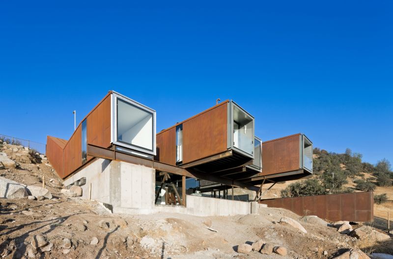 Esterno della Caterpillar House