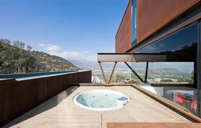 Zona esterna della Caterpillar House