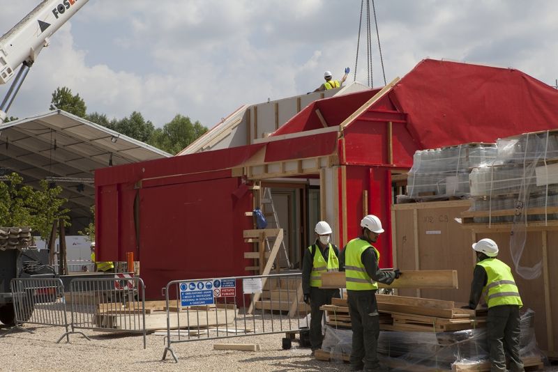 La costruzione di Rhome for Dencity al Solar Decathlon Europe 2014 Rhome for Dencity durante le fasi di costruzione