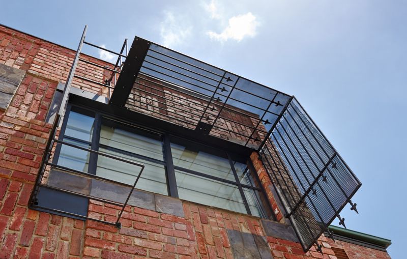 Cubo House, schermo protettivo ambivalente per privacy e ombra