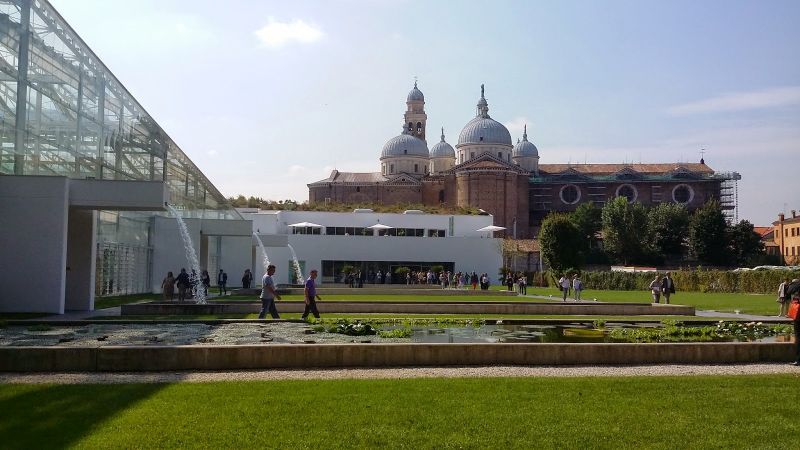 La nuova struttura dell'Orto Botanico Un edifico ultramoderno dalla maestosa bellezza