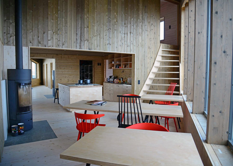 Rabot Tourist Cabin La cucina in comune