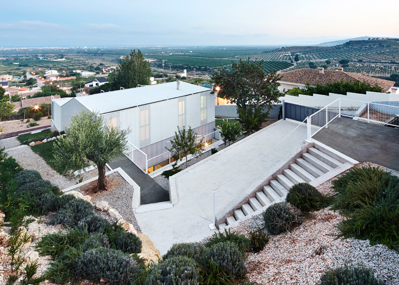 Seasonless House Panoramica della casa