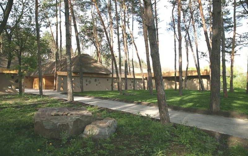 La Friend House &egrave; circondata da aree verdi ed immersa nella natura
